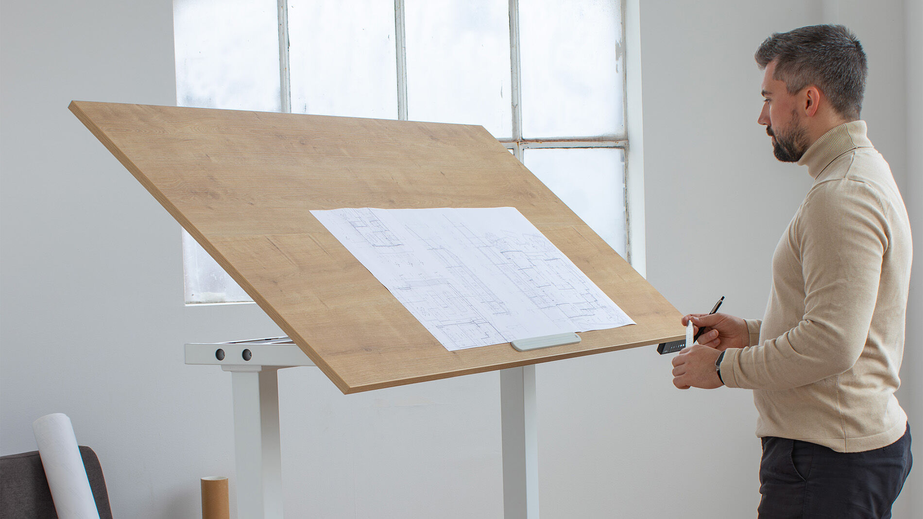 PRIMUS Studio Schwarz Eiche 1400 x 800