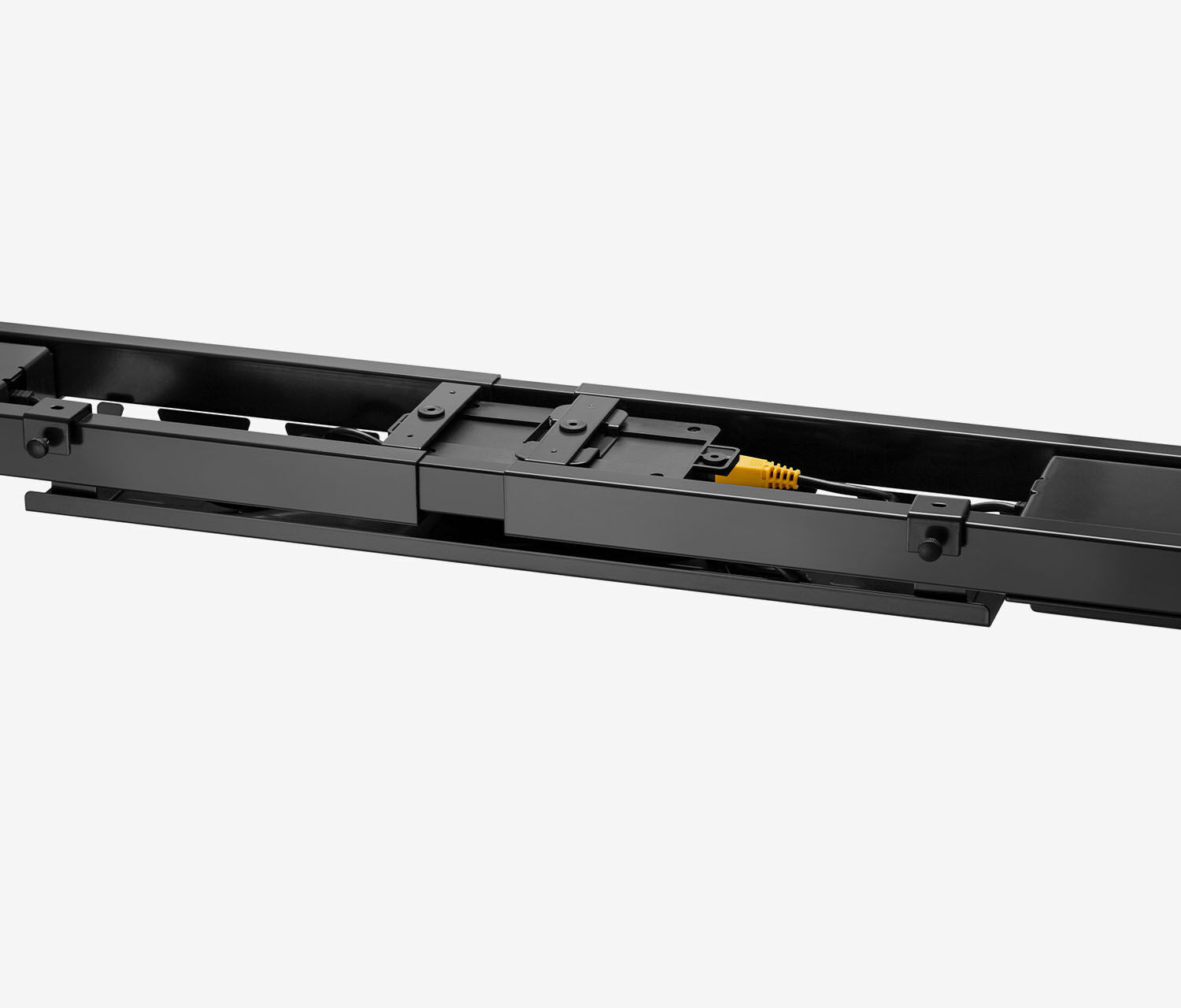 PRIMUS Eckschreibtisch, Gestell Schwarz, Tischplatte 2000/800 x 1780/800 x 25 mm Nussbaum