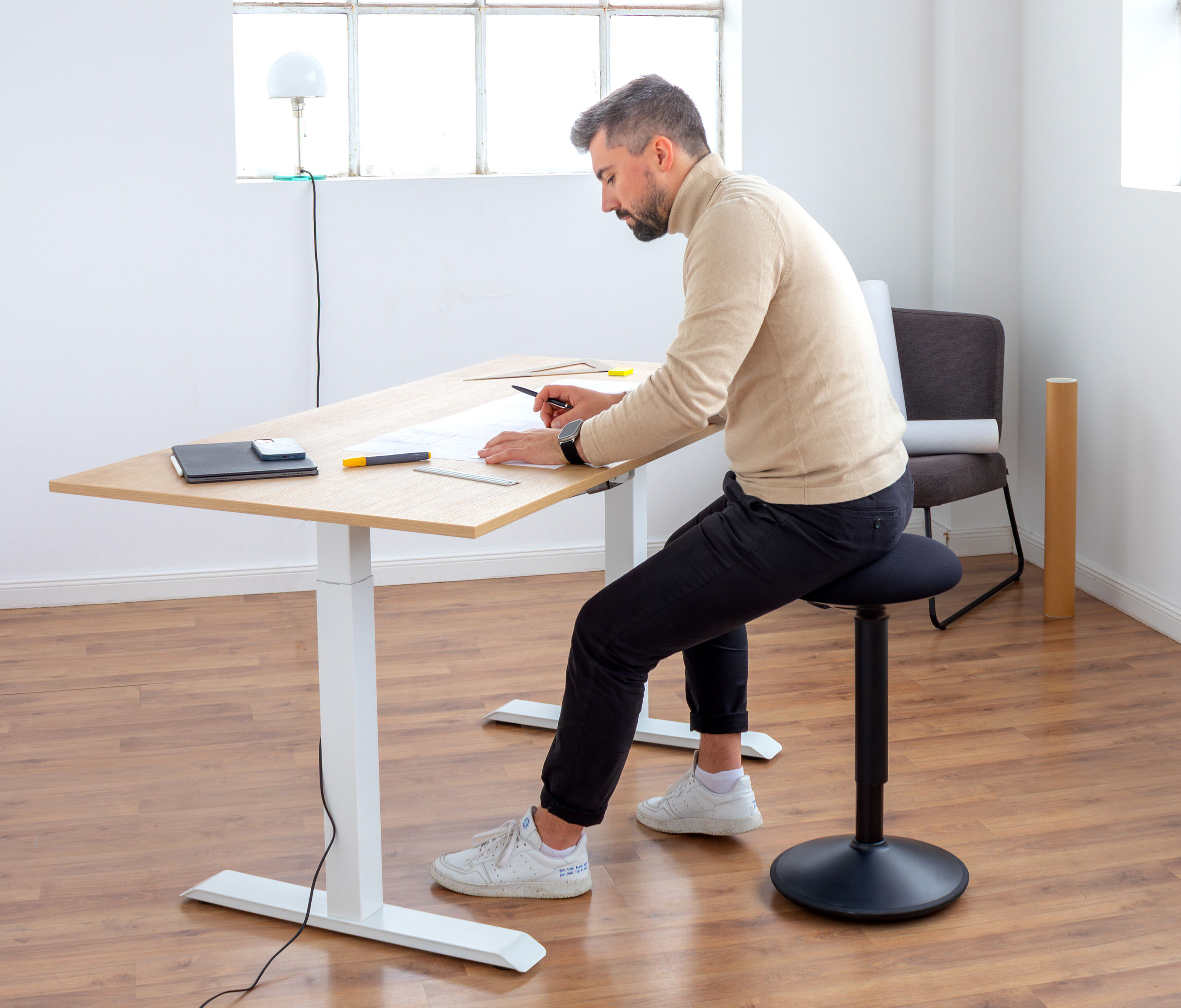 PRIMUS Studio Wit Topwit 1400 x 800