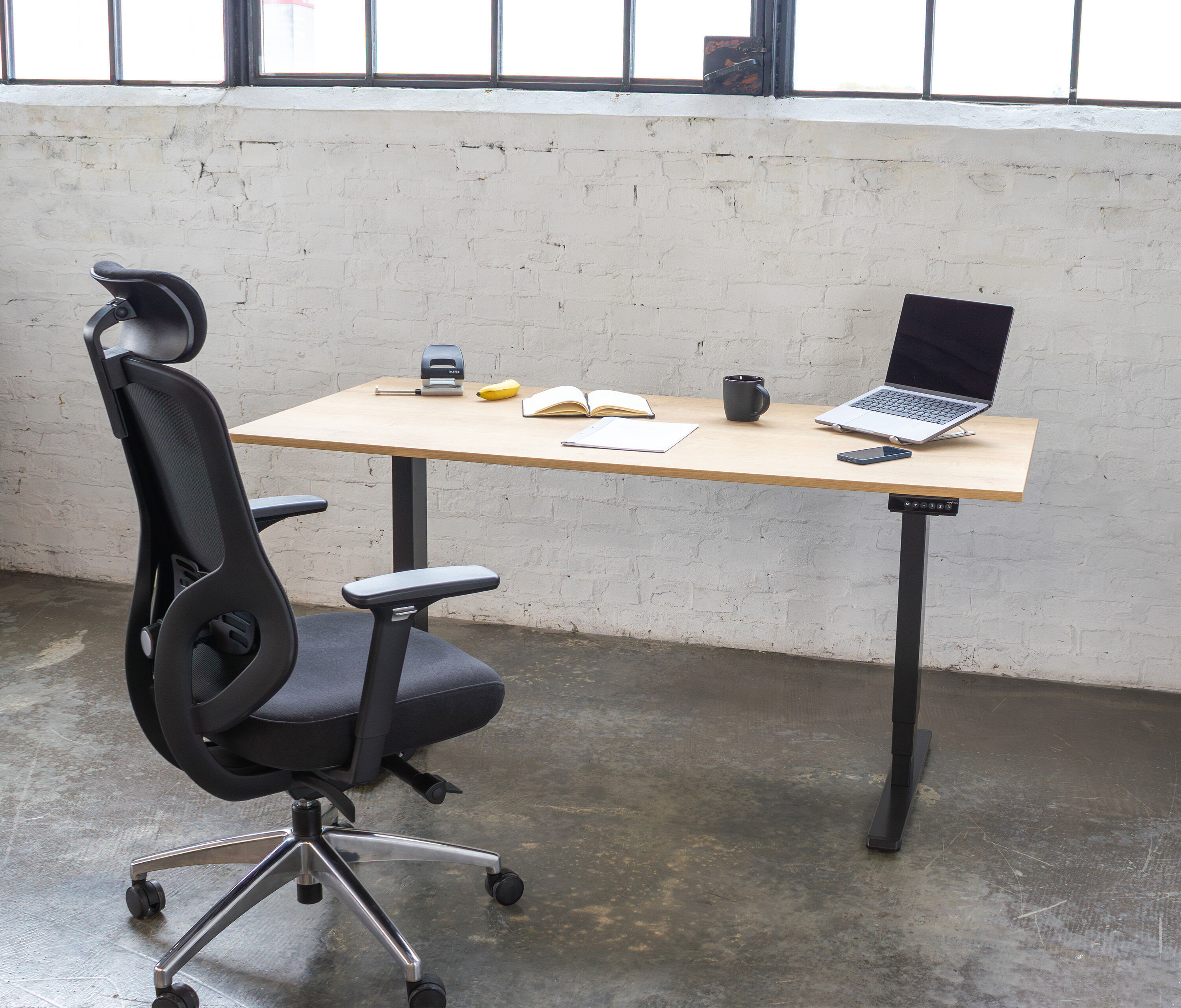 FOKUS Gestell Grau, Tischplatte 1600 x 800 x 19 mm Eiche