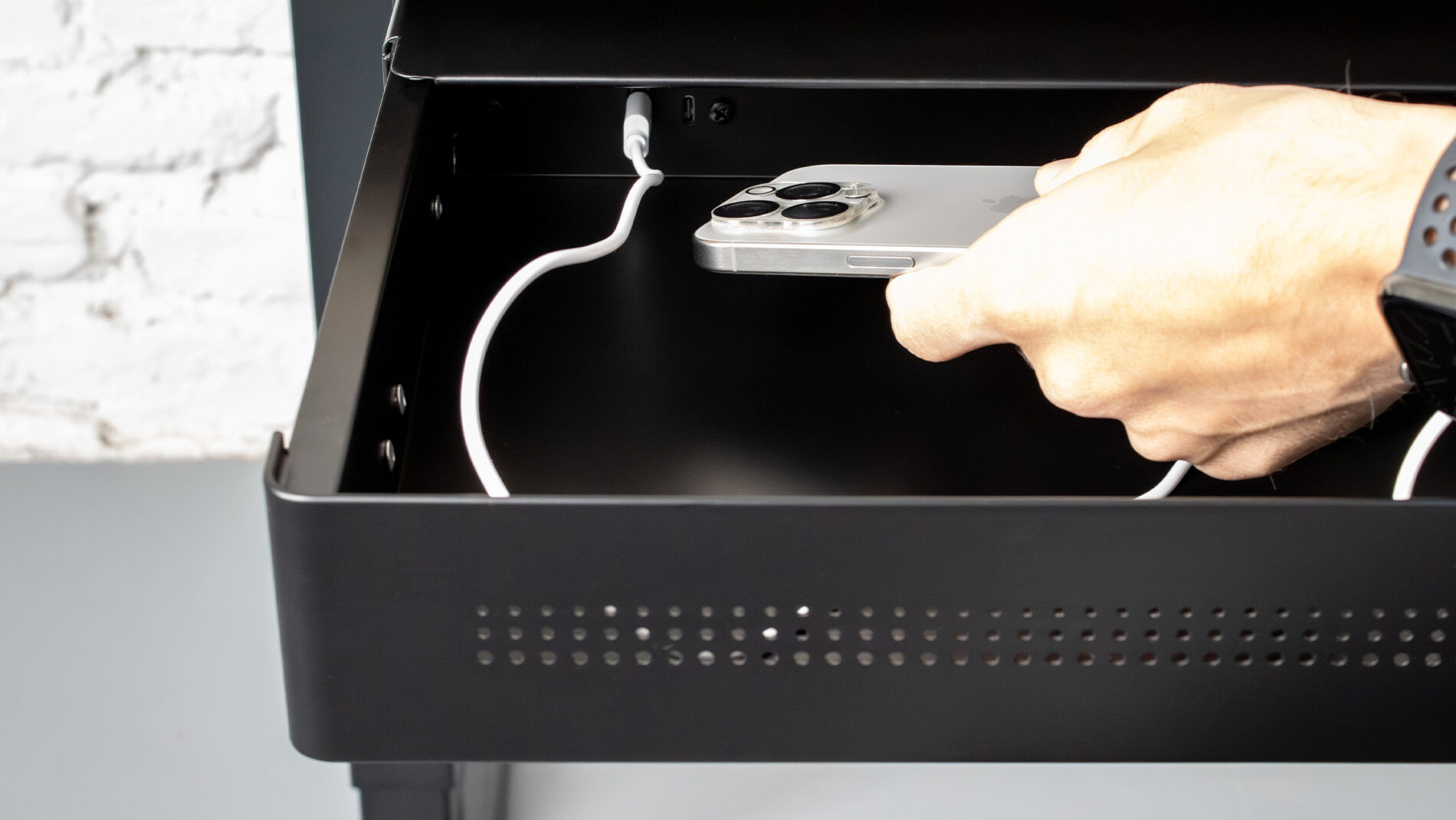 Untertisch Schublade mit USB Lader