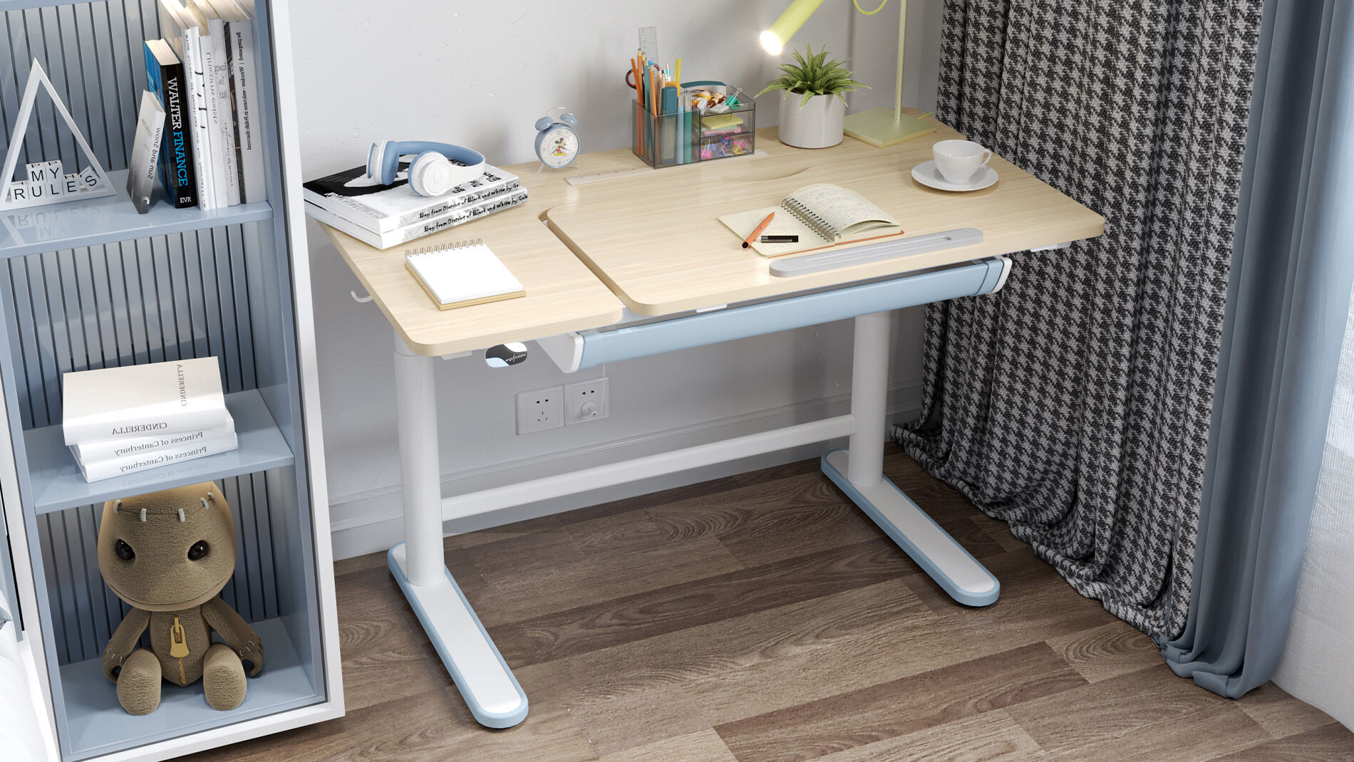 UNSERE KINDERSCHREIBTISCHE