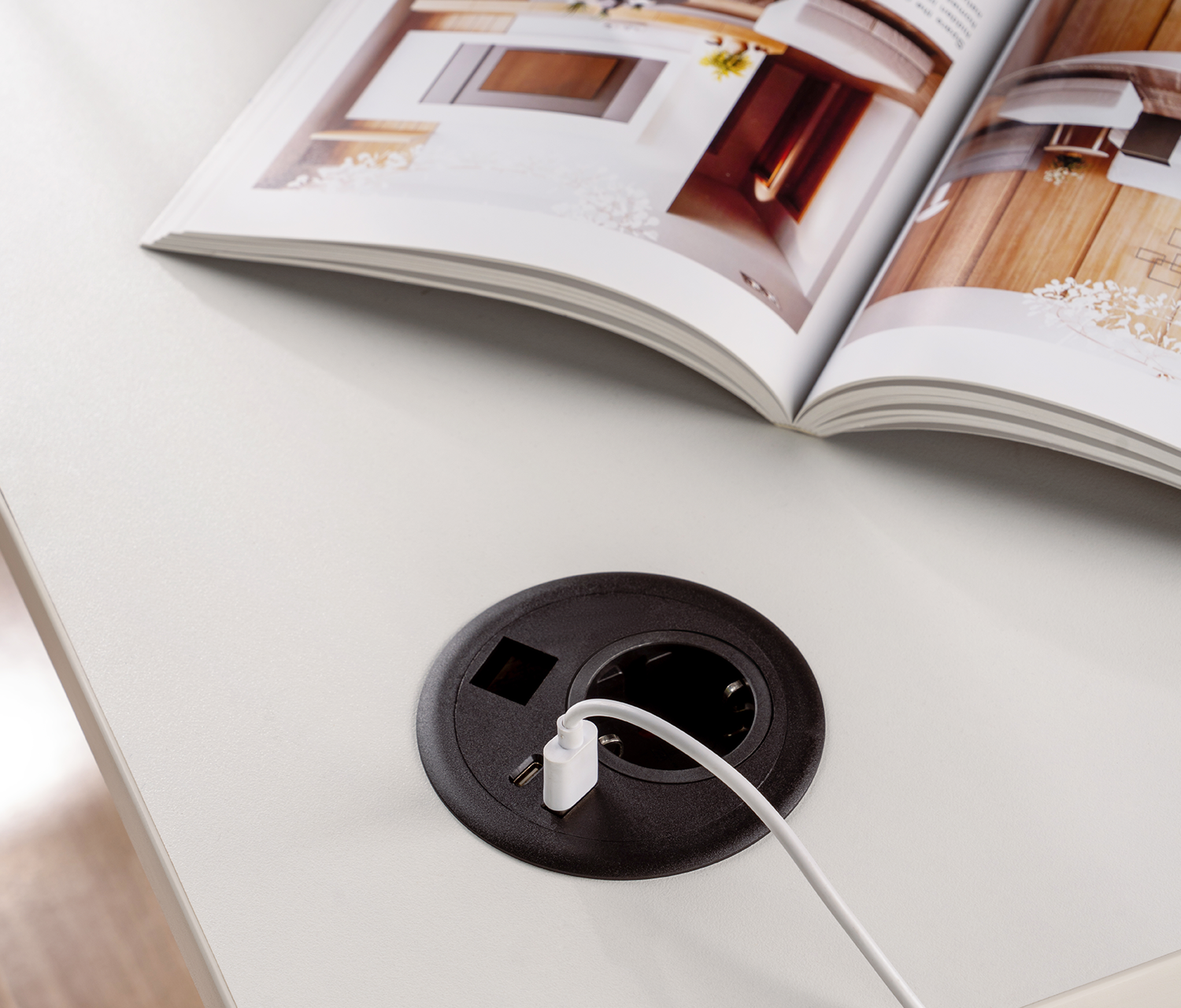 Einlass Steckdose mit 2 fach USB Lader Schwarz